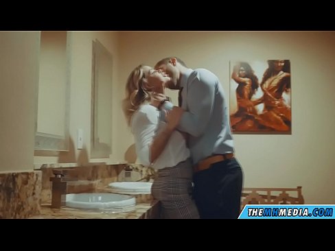 ❤️ Kiam belplena blondulo delogas vin en publika necesejo ☑ Fika video ĉe ni % eo.studiya-lpg-massazha-na-metro-vodnyj-stadion.ru% ❌❤